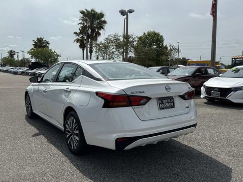 Certified 2024 Nissan Altima 2.5 SV AWD/4WD image 6