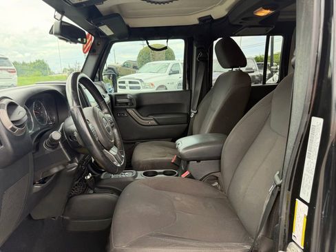 Used 2015 Jeep Wrangler Unlimited Sport w/ Quick Order Package 24S AWD/4WD image 14