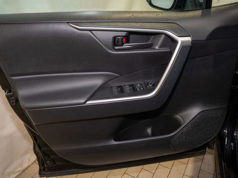 Certified 2025 Toyota RAV4 LE image 10