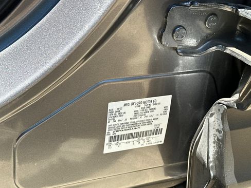 Used 2022 Ford Edge SEL AWD/4WD image 30