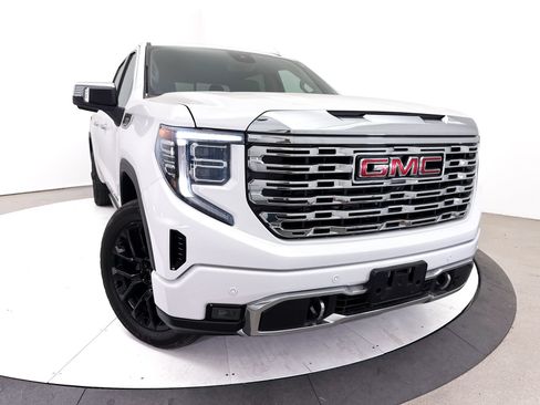 Used 2023 GMC Sierra 1500 Denali w/ Denali Reserve Package AWD/4WD image 8