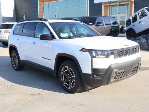 New 2026 Jeep Cherokee Laredo AWD/4WD image 1