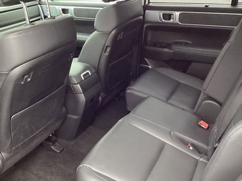 Used 2025 Hyundai Santa Fe Limited image 9