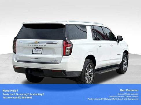 Used 2022 Chevrolet Suburban LT AWD/4WD image 12