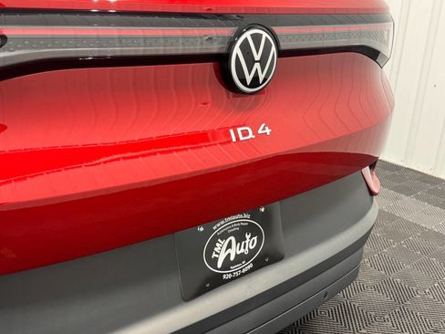 Used 2023 Volkswagen ID.4 Pro S image 8