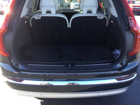 Used 2022 Volvo XC90 T8 Inscription Expression w/ Advanced Package image 11