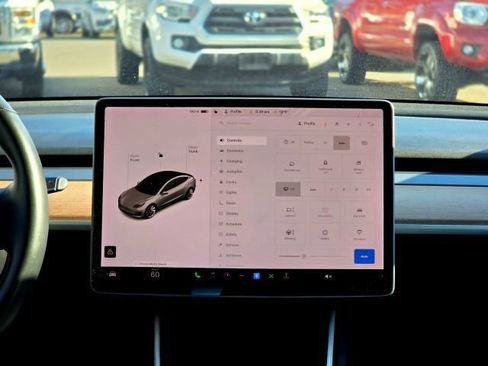 Used 2018 Tesla Model 3 Long Range AWD/4WD image 18