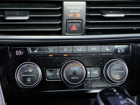 Used 2022 Volkswagen Jetta SE FWD image 31