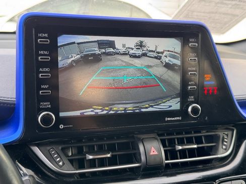 Used 2020 Toyota C-HR XLE FWD image 27