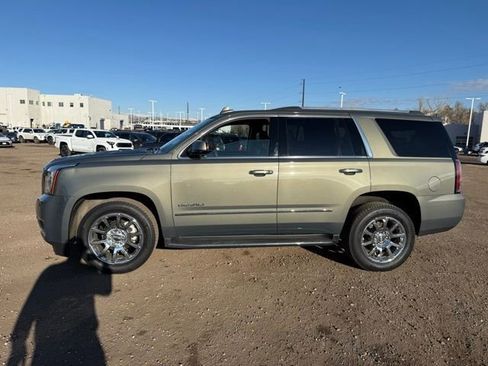 Used 2018 GMC Yukon Denali image 2