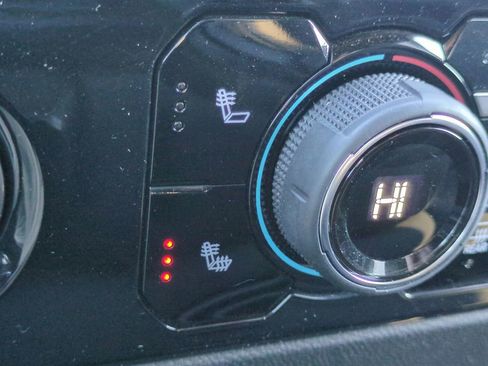 Used 2023 Chevrolet Silverado 1500 LT image 22