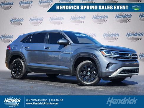 Used 2022 Volkswagen Atlas Cross Sport SE image 1