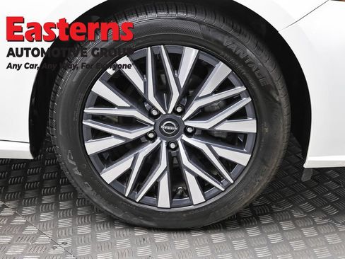 Used 2025 Nissan Altima 2.5 SV image 31