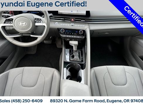 Used 2025 Hyundai Elantra SEL image 18