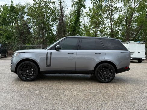 Certified 2025 Land Rover Range Rover SE AWD/4WD image 2