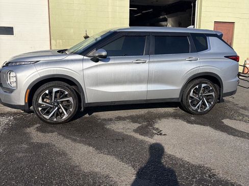 Used 2022 Mitsubishi Outlander ES AWD/4WD image 5
