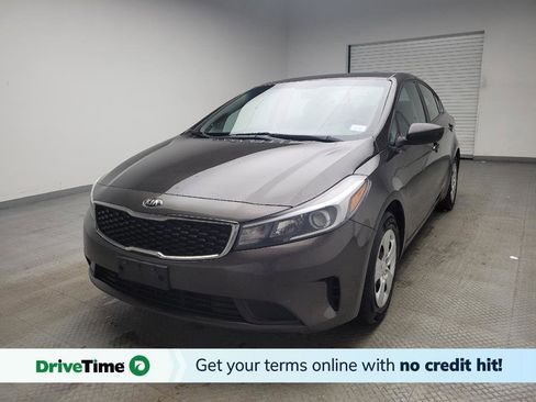 Used 2017 Kia Forte LX w/ LX Popular Package image 1