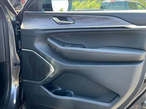 New 2025 Jeep Grand Cherokee L Overland image 27