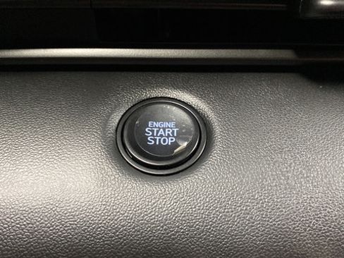 New 2026 Hyundai Elantra SEL Sport FWD image 23