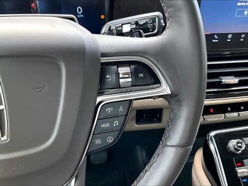 Used 2023 Lincoln Navigator L Reserve AWD/4WD image 29