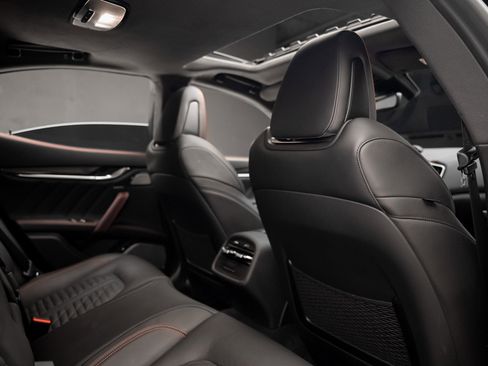 Used 2021 Maserati Ghibli Trofeo image 75