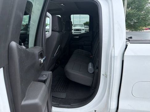 Used 2023 Chevrolet Silverado 1500 Custom AWD/4WD image 7