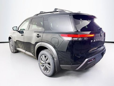 New 2025 Nissan Pathfinder SV image 7