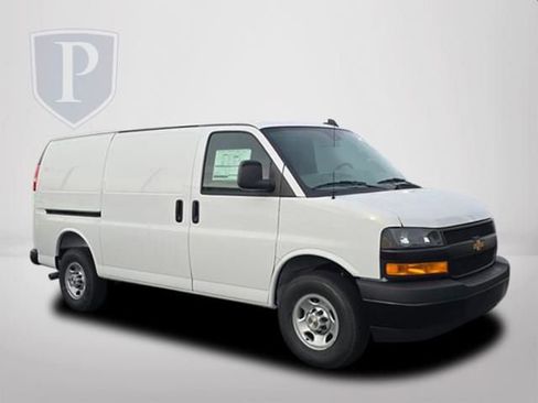New 2025 Chevrolet Express 2500 w/ Driver Convenience Package image 2