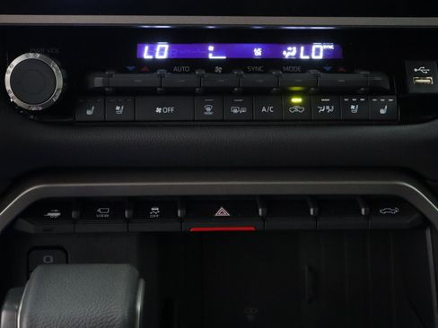 Used 2026 Toyota Tundra Limited RWD image 20