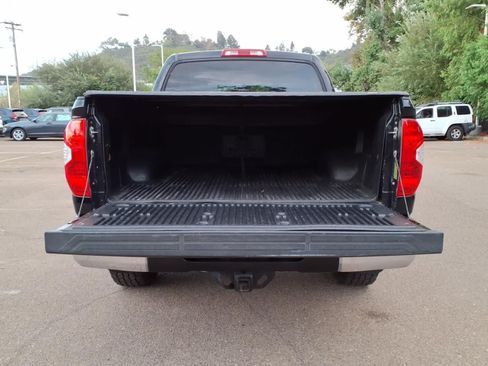 Used 2015 Toyota Tundra SR5 w/ SR5 Upgrade Package AWD/4WD image 6