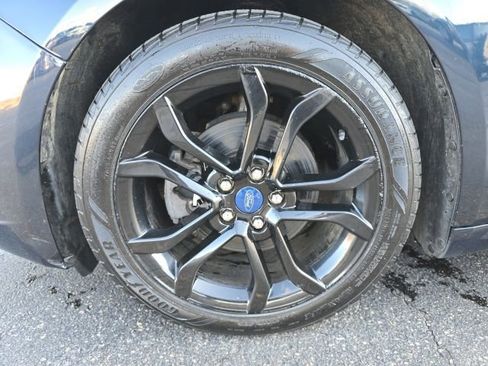 Used 2020 Ford Fusion SE w/ Equipment Group 151A FWD image 9