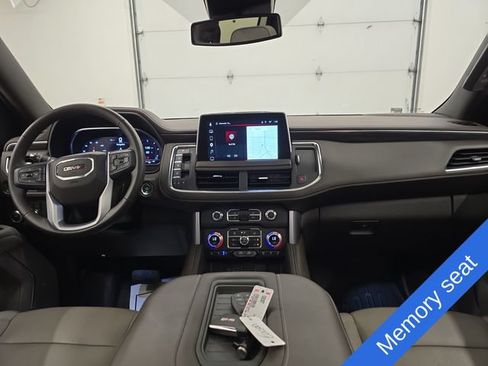 Used 2023 GMC Yukon XL SLT w/ SLT Premium Package AWD/4WD image 14