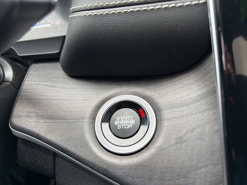 Certified 2023 Jeep Grand Cherokee Limited image 10