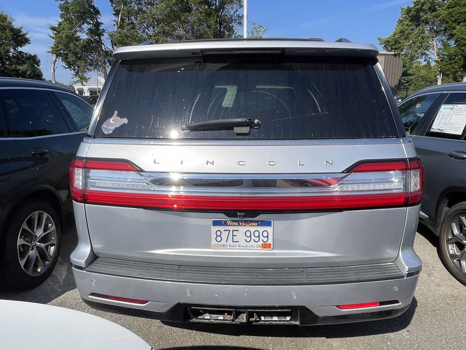 Used 2018 Lincoln Navigator Reserve w/ Cargo Package AWD/4WD image 4