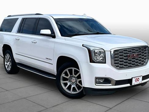 Used 2020 GMC Yukon XL Denali AWD/4WD image 3