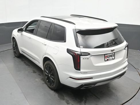 Used 2023 Cadillac XT6 Sport AWD/4WD image 38