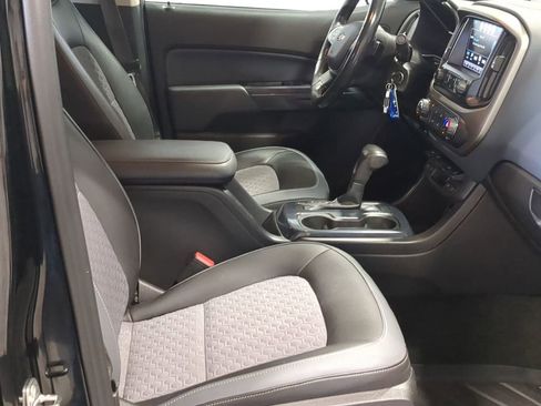 Used 2017 Chevrolet Colorado Z71 AWD/4WD image 26