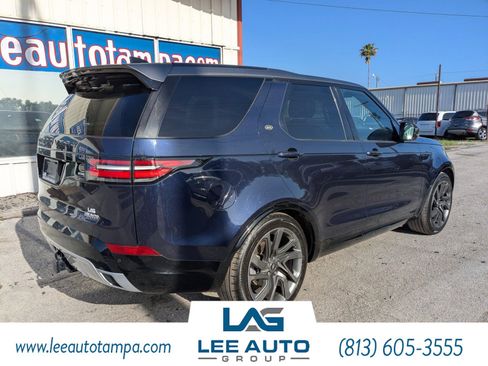 Used 2018 Land Rover Discovery HSE AWD/4WD image 3