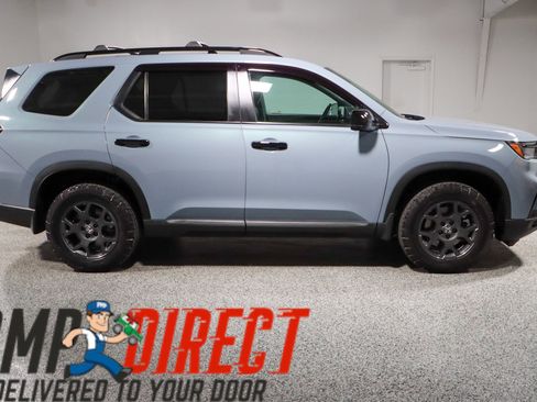 Used 2024 Honda Pilot TrailSport image 6
