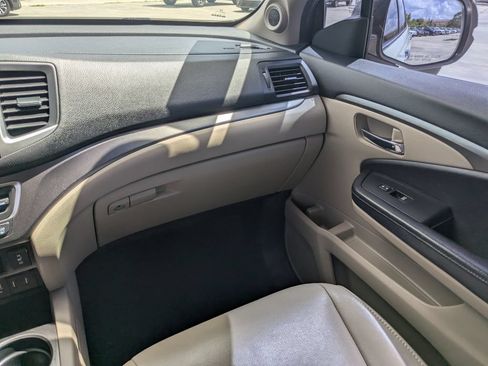 Used 2018 Honda Pilot EX-L image 18