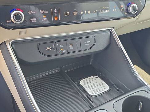 New 2026 Kia Carnival SX Prestige FWD image 28
