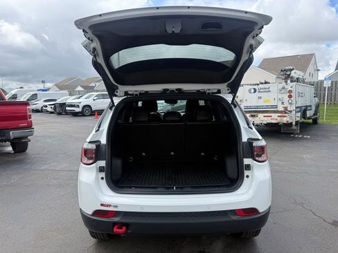 Used 2023 Jeep Compass Trailhawk w/ Trailhawk Convenience Group AWD/4WD image 38