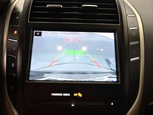 Used 2018 Lincoln MKC Reserve w/ Lincoln MKC Climate Package FWD image 14