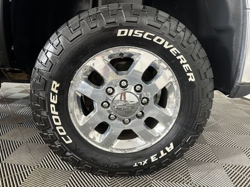 Used 2011 Chevrolet Silverado 2500 LTZ w/ Snow Plow Prep Package AWD/4WD image 28