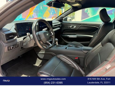 Used 2025 Ford Mustang GT RWD image 17