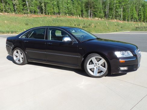 Used 2009 Audi S8 AWD/4WD image 2