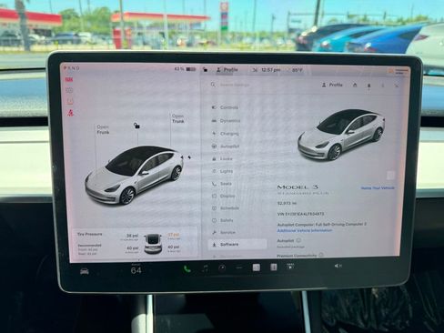 Used 2020 Tesla Model 3 Standard Range Plus RWD image 13