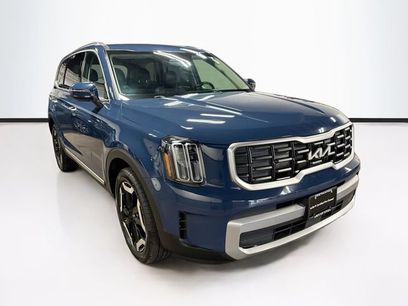 Used 2023 Kia Telluride S w/ S Sunroof Package