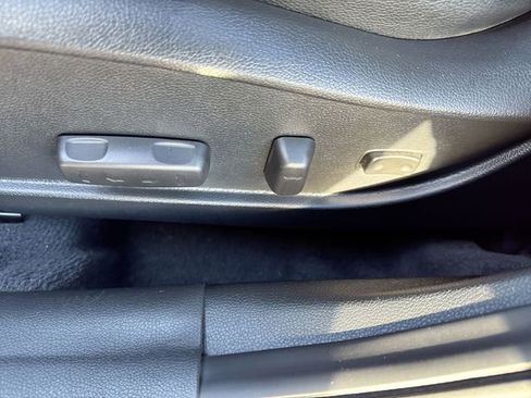 Used 2014 Hyundai Elantra Limited image 12