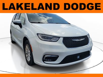 Used 2023 Chrysler Pacifica Touring-L